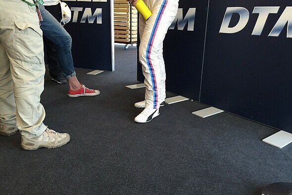 Momemtan muss Glock die gleichen weißen Schuhe wie alle BMW-Piloten tragen - Foto: Motorsport-Magazin.com