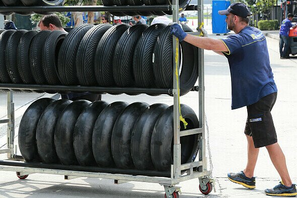 Die Testfahrer wollen mehr Reifen - Foto: LAT Images