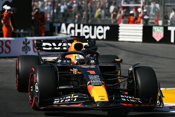 Max Verstappen: Der Sieg in Monaco führt nur über ihn - Foto: LAT Images