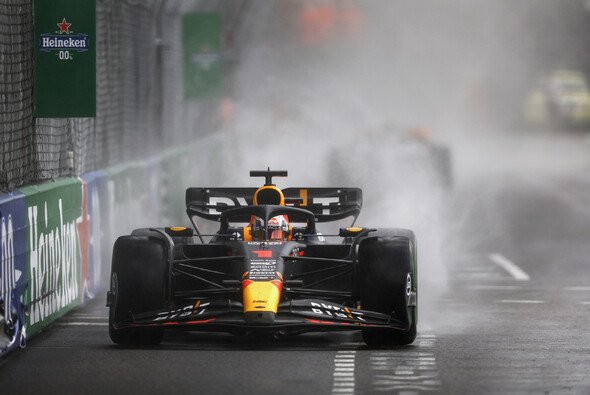 Der Monaco-Regen brachte den Verstappen-Sieg nochmal in Gefahr - Foto: LAT Images