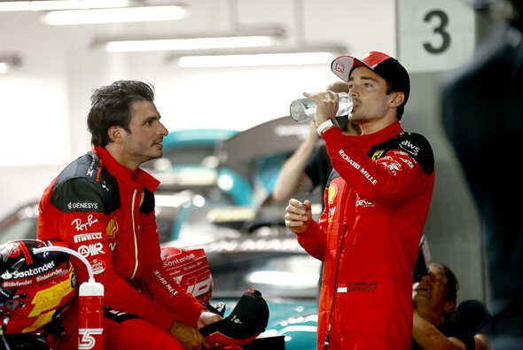 Carlos Sainz ist im Moment der schnellere Ferrari-Pilot - Foto: LAT Images