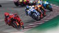 MotoGP am Spielberg 2026: Fans feiern Hymne mit Woodstock Allstar Band