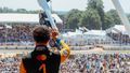 Lando Norris feiert seine Weltmeisterschaft in Goodwood 2026