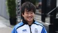 Yuki Tsunoda wird am Strand von Formel-1-Comeback überrascht