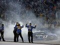 NASCAR Bristol: Buescher gewinnt Reifenschlacht im Kolosseum