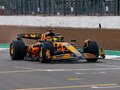 McLaren zeigt neues Formel-1-Auto in Silverstone: Weltmeister-Bolide mit Camouflage-Look