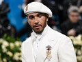 Met Gala 2025: Lewis Hamilton tauscht F1-Rennstrecke gegen roten Teppich 