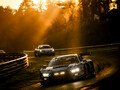 24h Nürburgring 2025 LIVE Ticker: Grello-Porsche führt - Mehrere Unfälle am Abend