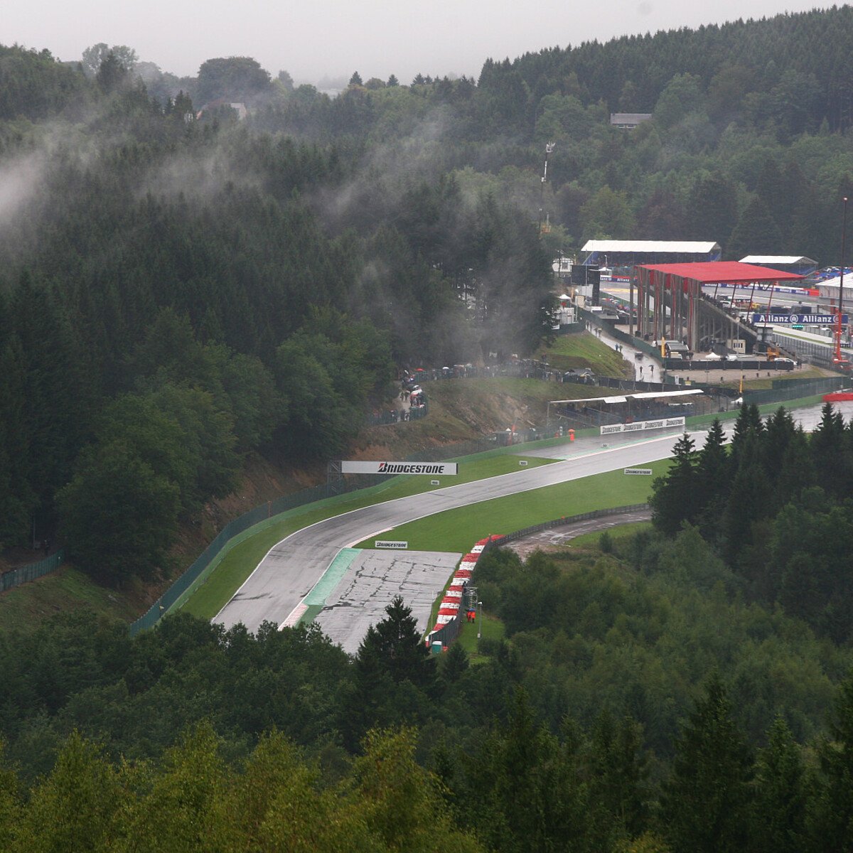 Formel 1 Spa Francorchamps Wetter Belgien Versinkt Im Regen