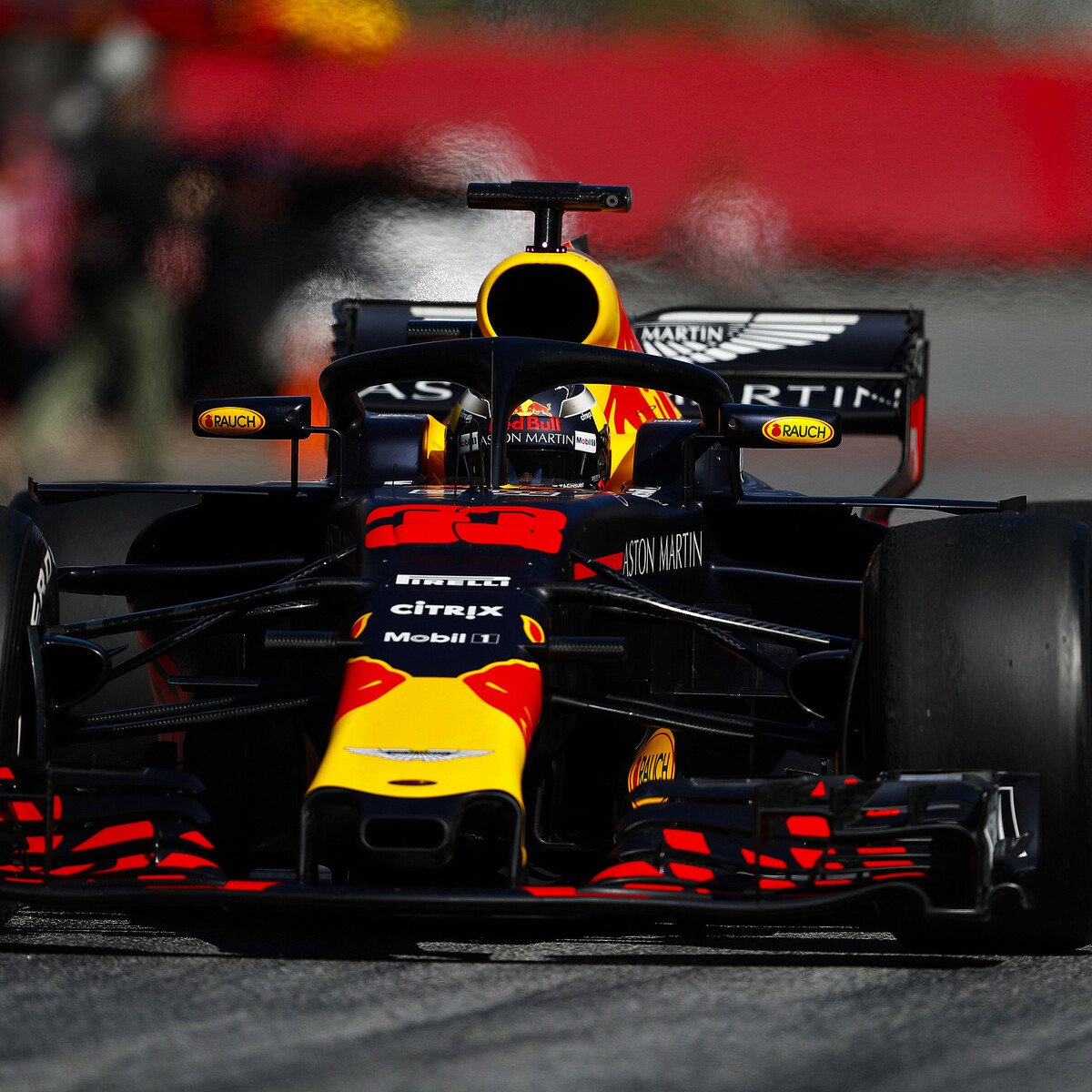 Formel 1 18 Max Verstappen Red Bull Klar Im Aufwind