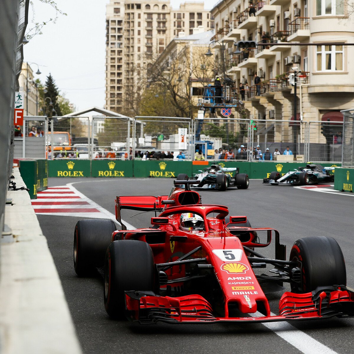 Formel 1 Sebastian Vettel So Erklart Er Seinen Baku Fehler