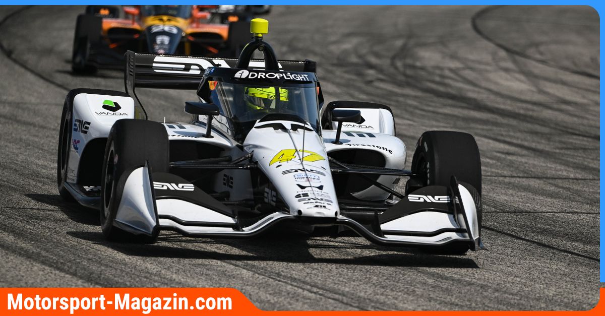 Mick Schumacher in pista durante il primo training a Laguna Seca, con il nuovo team Meyer Shank Racing