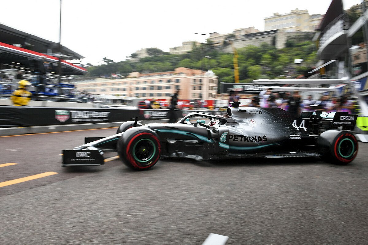 Formel 1 Monaco 1 Training Hamilton Hauchdunn Vor Verstappen