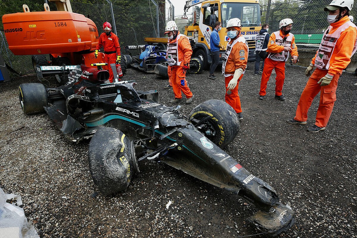 Formel 1 Imola Heftiger Highspeed Unfall Von Bottas Russell
