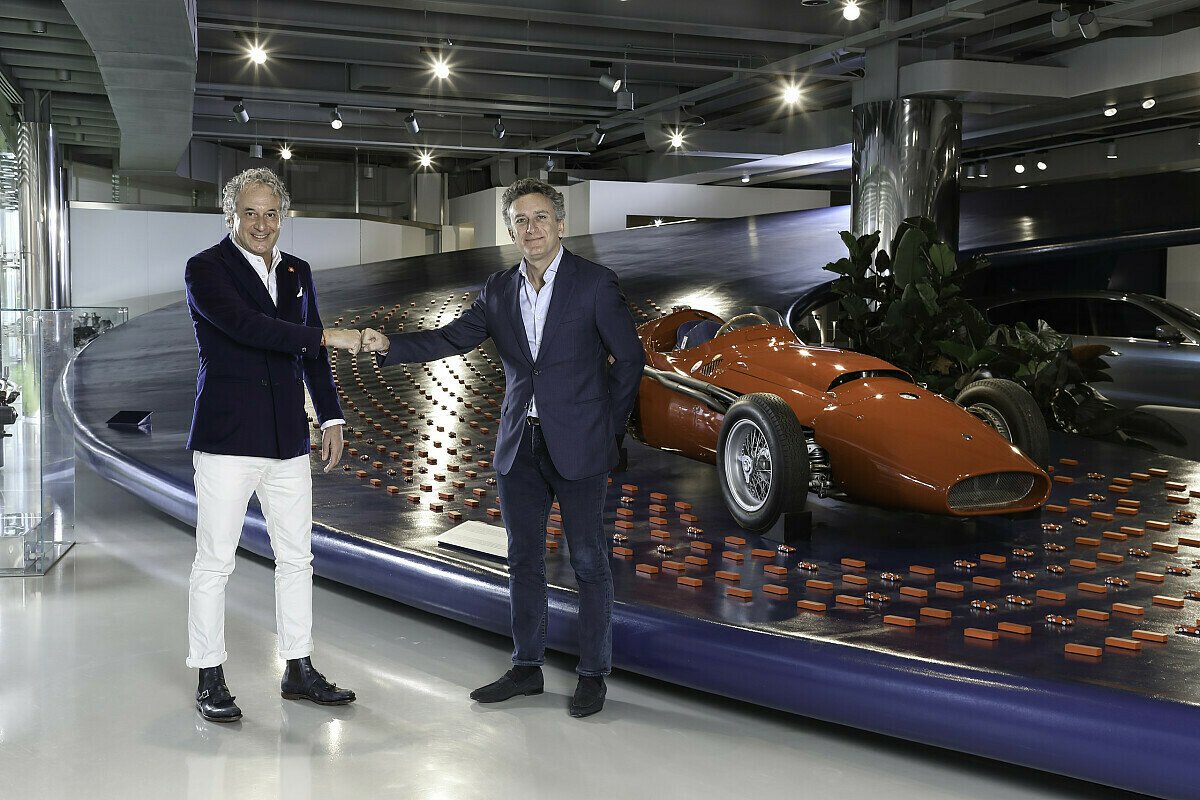 Maserati-CEO Davide Grosso mit Formel-E-Boss Alejandro Agag
