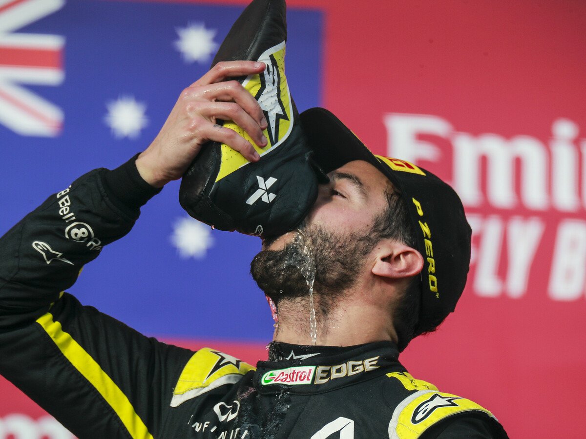 Formel 1 Imola Ricciardo Shoey Podium Dank Verstappen Crash