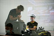 Fernando Alonso ist zurück: Erster Besuch bei Renault - Formel 1 2020, Verschiedenes, Bild: Renault F1 Team