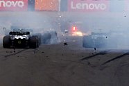 Horror-Startcrash - Formel 1 2022, Großbritannien GP, Silverstone, Bild: LAT Images