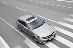 Das Topmodell kommt mit dem bewährten AMG V8-Bituro - Foto: Daimler