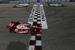 Tony Kanaan startet als Zweiter - Foto: IndyCar