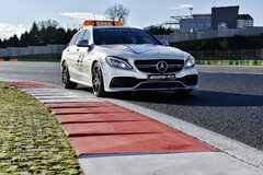 ´Mercedes liefert auch ein neues Medical Car - Foto: Mercedes-Benz