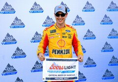 Joey Logano steht in Phoenix zum ersten Mal auf Pole Position - Foto: NASCAR