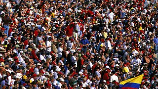 Fans Der Indianapolis Motor Speedway ist das amerikanische Motorsportmekka und zieht jedes Jahr auch zum F1-Rennen zigtausende Rennsportverrückte an. Besondere Unterstützung erfährt Juan Pablo Montoya durch unzählige kolumbianische Fans., Foto: Sutton