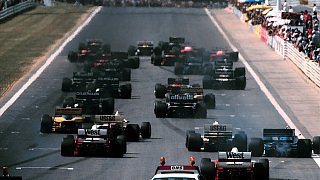 1986 Vor 19 Jahren feierte die Königsklasse des Motorsports ihr Debüt im Ostblock. Der erste Sieger hieß Nelson Piquet. Neben ihm standen Senna und Mansell auf dem Podium., Foto: Sutton
