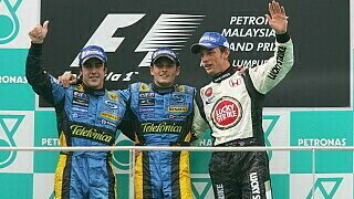 Der Rennsieg ging, wie schon in Bahrain, an Renault. Diesmal durfte Giancarlo Fisichella ganz oben stehen. Fernando Alonso baute als Zweiter seine WM-Führung aus und Jenson Button wurde Dritter., Foto: Sutton