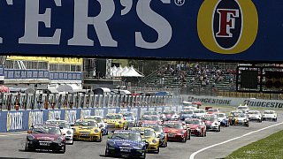 Das erste Supercup-Rennen wurde am 25. April 1993 im Rahmen des Grand Prix von Europa in Imola ausgetragen. Den Sieg bei der Premiere im Autodromo Enzo e Dino Ferrari holte Uwe Alzen.
, Foto: Porsche