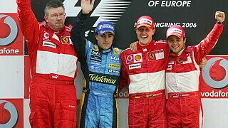Nach der Zieldurchfahrt durfte Michael Schumacher über den zweiten (Heim)Sieg in Folge jubeln, nachdem er zuvor in Imola gewonnen hatte. Fernando Alonso war mit Rang zwei jedoch abermals direkt hinter ihm und verlor nur wenige Punkte., Foto: Sutton