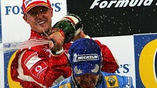 Michael Schumacher blieb als zweitem nur die Möglichkeit, mit Sekt ein wenig Gas zu geben., Foto: Sutton