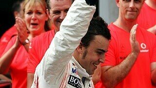 Le Parisien: "Sieh da, Alonso ist zurück. Der Spanier ist der große Gewinner des Wochenendes. Und McLaren-Mercedes, 2006 ohne Grand-Prix-Sieg, knüpft wieder an gute alte Zeiten an.", Foto: Sutton