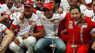 La Repubblica: "Schumis Erbe? - Da ist er! Massa hält Alonso in Schach und dominiert Hamilton.", Foto: Sutton