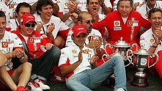 El País: "Alles scheint in gewisser Weise wie am Anfang zu sein. Ferrari ist wieder zurück, und dies mit einer Kraft, die zum ersten Doppelsieg des Jahres reichte.", Foto: Sutton