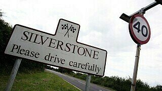 Zum 66. Mal steht der Große Preis von Großbritannien auf dem Programm. Silverstone war bisher 47 Mal Austragungsort des traditionsreichen Rennens und sah 1950 auch den ersten Grand Prix der Formel-1-Geschichte, den Giuseppe Farina für sich entschied., Foto: Sutton