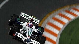 1 Disqualifikation gab es bislang in der Saison 2008. Rubens Barrichello wurde in Australien aus dem Ergebnis genommen. Der Grund: er fuhr bei roter Ampel aus der Boxengasse., Foto: Honda