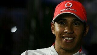 1 Fahrer wurde im Laufe der Saison disqualifiziert: Lewis Hamiltons Rennergebnis vom Auftakt-GP in Australien wurde in Folge der Lügenaffäre annulliert. , Foto: Sutton