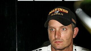 Colin Edwards:
"Ich wachte um 5:00 Uhr morgens auf und beide Enden feuerten aus allen Rohren. Ich war zuerst auf der Toilette und dann sah ich hinein."
, Foto: Ronny Lekl Colin Edwards:
"Ich wachte um 5:00 Uhr morgens auf und beide Enden feuerten aus allen Rohren. Ich war zuerst auf der Toilette und dann sah ich hinein."
, Foto: Ronny Lekl