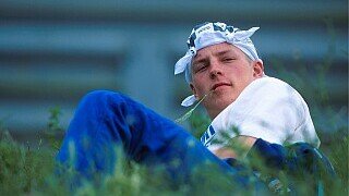 Der Tag ist gekommen. Nach 20 Jahren Formel 1 beendet Kimi Räikkönen in Abu Dhabi heute seine einmalige F1-Karriere. Fast die Hälfte seiner Lebensjahre verbrachte der Iceman in der Formel 1. Jede Menge Zeit also, um so einige kuriose Zitate zu liefern. Denn ganz so wortkarg ist dieser Kimi eigentlich gar nicht. Aber großartig staubtrocken! Kimis genialste Sprüche im Best-of., Foto: Sutton