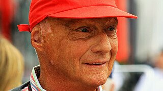 Niki Lauda feiert am 22. Februar 2012 seinen 63. Geburtstag. Sein erstes Formel-1-Rennen bestritt Lauda am 15. August 1971 in Österreich. Bis 1979 war Lauda in der Formel 1 unterwegs und gab anschließend seinen Rücktritt bekannt. In dieser Zeit erzielte er zwei Weltmeistertitel, bevor Lauda sich dem Aufbau seiner Fluggesellschaft widmete. Nebenbei kommentierte er im Fernsehen einige Formel-1-Übertragungen. 1982 gab Lauda sein Comeback und war bis 1985 aktiv. Er konnte noch einmal den WM-Titel gewinnen., Foto: Sutton