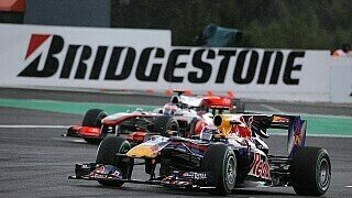 Video - Vettel vs Button in Spa 2010
