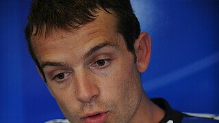 2009 - Die letzte Erfahrung von Sylvain Guintoli auf der Strecke in Donington war keine angenehme: 2009 war er Zweiter in der Startaufstellung der britischen Superbike-Serie, kollidierte mit Joshua Brookes und brach sich den Knöchel., Foto: Alstare