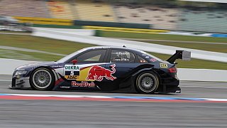 Platz 15, so schlecht war Mattias Ekström im Qualifying seit fünf Jahren nicht mehr. Da die Meisterschaft eh schon verloren ist, überwiegt die Vorfreude: "Endlich kann ich mal ein paar Autos überholen. In dieser Saison erinnere ich mich nur an ein Überholmanöver." Der Plan sollte im Rennen nicht ganz aufgehen..., Foto: adrivo sportpresse/Gusche Platz 15, so schlecht war Mattias Ekström im Qualifying seit fünf Jahren nicht mehr. Da die Meisterschaft eh schon verloren ist, überwiegt die Vorfreude: "Endlich kann ich mal ein paar Autos überholen. In dieser Saison erinnere ich mich nur an ein Überholmanöver." Der Plan sollte im Rennen nicht ganz aufgehen..., Foto: adrivo sportpresse/Gusche