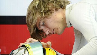 Olivier Panis besuchte Silverstone: Der Ex-GP-Pilot arbeitet als Berater für GP2-Fahrer Charles Pic, sucht für ihn eine Möglichkeit zum F1-Einstieg. Und er kümmert sich um die Motorsport-Karriere seines Sohnes Aurelien. Der 16-Jährige Panis jr. hat gerade in der Formel Ford begonnen und stand kürzlich in Pau auf dem Podium., Foto: WS by Renault Olivier Panis besuchte Silverstone: Der Ex-GP-Pilot arbeitet als Berater für GP2-Fahrer Charles Pic, sucht für ihn eine Möglichkeit zum F1-Einstieg. Und er kümmert sich um die Motorsport-Karriere seines Sohnes Aurelien. Der 16-Jährige Panis jr. hat gerade in der Formel Ford begonnen und stand kürzlich in Pau auf dem Podium., Foto: WS by Renault