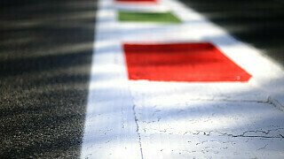 Rund 75 Prozent einer Runde in Monza werden mit Vollgas gefahren. Allerdings gibt es auch Passagen mit harten Bremsmanövern, was die Reifen im hohen Maß belastet. So drosseln die Piloten ihre Wagen in der Einfahrt zur ersten Schikane innerhalb von 150 Metern von 340 km/h auf 80 km/h. , Foto: Sutton