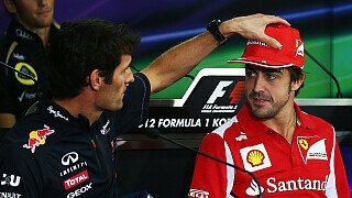 Vettel lacht über Alonso-Webber-Foto