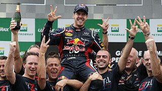 Es ist vollbracht, Sebastian Vettel hat sich in Brasilien zum dritten Mal zum Weltmeister gekrönt und erhielt von allen Seiten Glückwünsche. Motorsport-Magazin.com hat die Stimmen aus dem Fahrerlager zusammengetragen. , Foto: Sutton