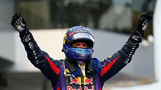 Patrick Tambay: "Ich denke, dass wir den wahren Charakter von Sebastian Vettel gesehen haben. Außerhalb des Autos lächelt er und gilt als freundlich. Aber wenn er seinen Helm anzieht, wird er zum Krieger, zum Oger. Er will um jeden Preis gewinnen." , Foto: Red Bull