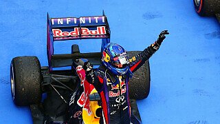 Sebastian Vettel gewann nach 2010 und 2011 zum 3. Mal in Sepang. Damit ist er nun gemeinsam mit Michael Schumacher und Fernando Alonso Rekordsieger des Malaysia GP., Foto: Red Bull